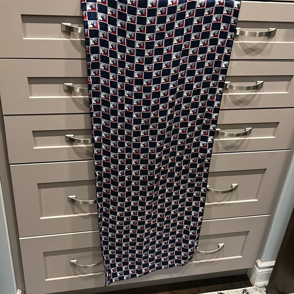 Air Transat Hostess Stewardess scarf - Picture 3 of 3